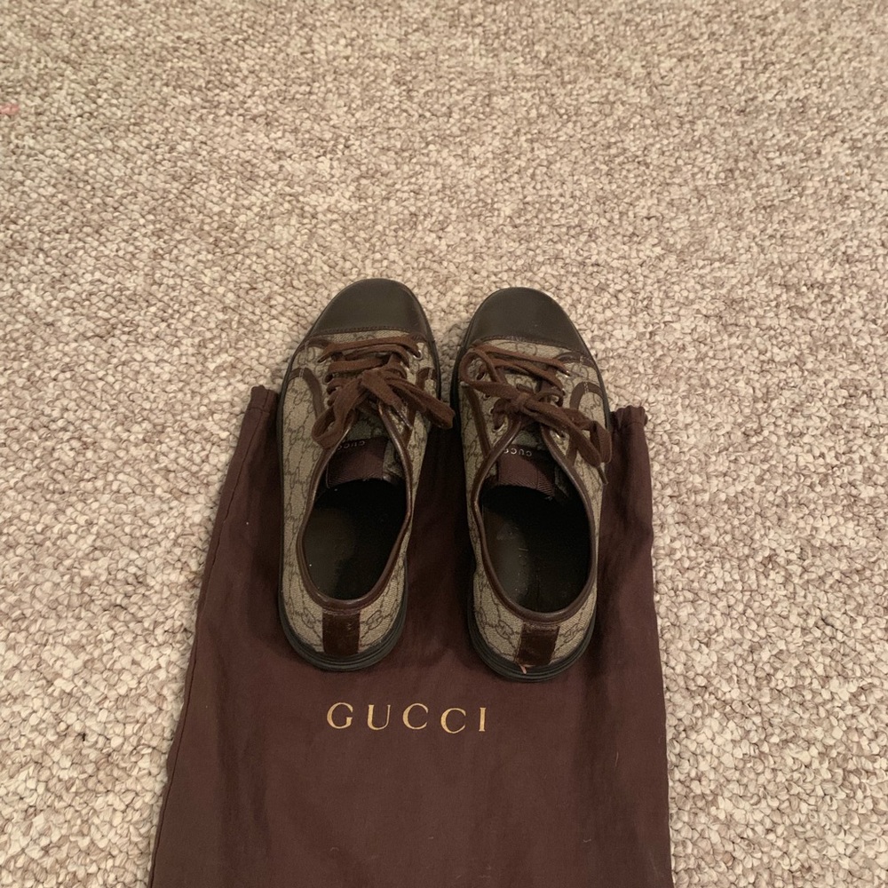 Men’s Gucci shoes size 8